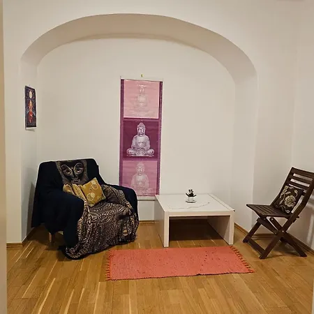 2 Min Center Just In, Old Town Walk Private A *