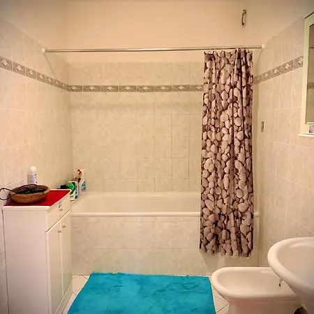 2 Min Center Just In, Old Town Walk Private A